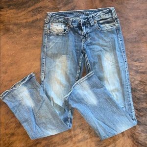 Cowgirl tuff jeans. 28x33. Lightly worn.
